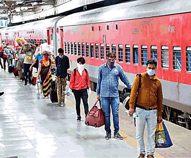 02_06_2021-shramik_special_train_21701136